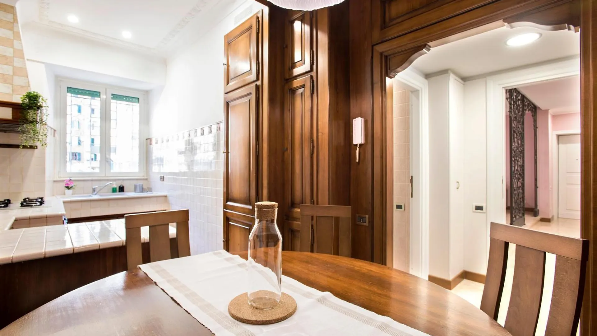 Appartamento Appia Luxe - A Poche Fermate Del Centro Roma
