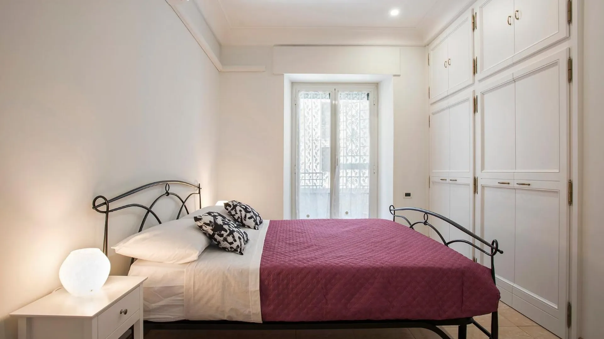Appartamento Appia Luxe - A Poche Fermate Del Centro Roma 0*,  Italia